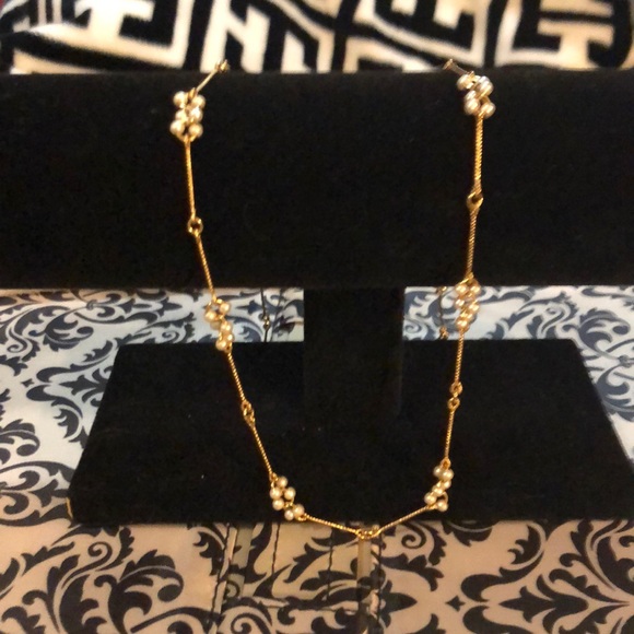 Avon Jewelry - NECKLACE